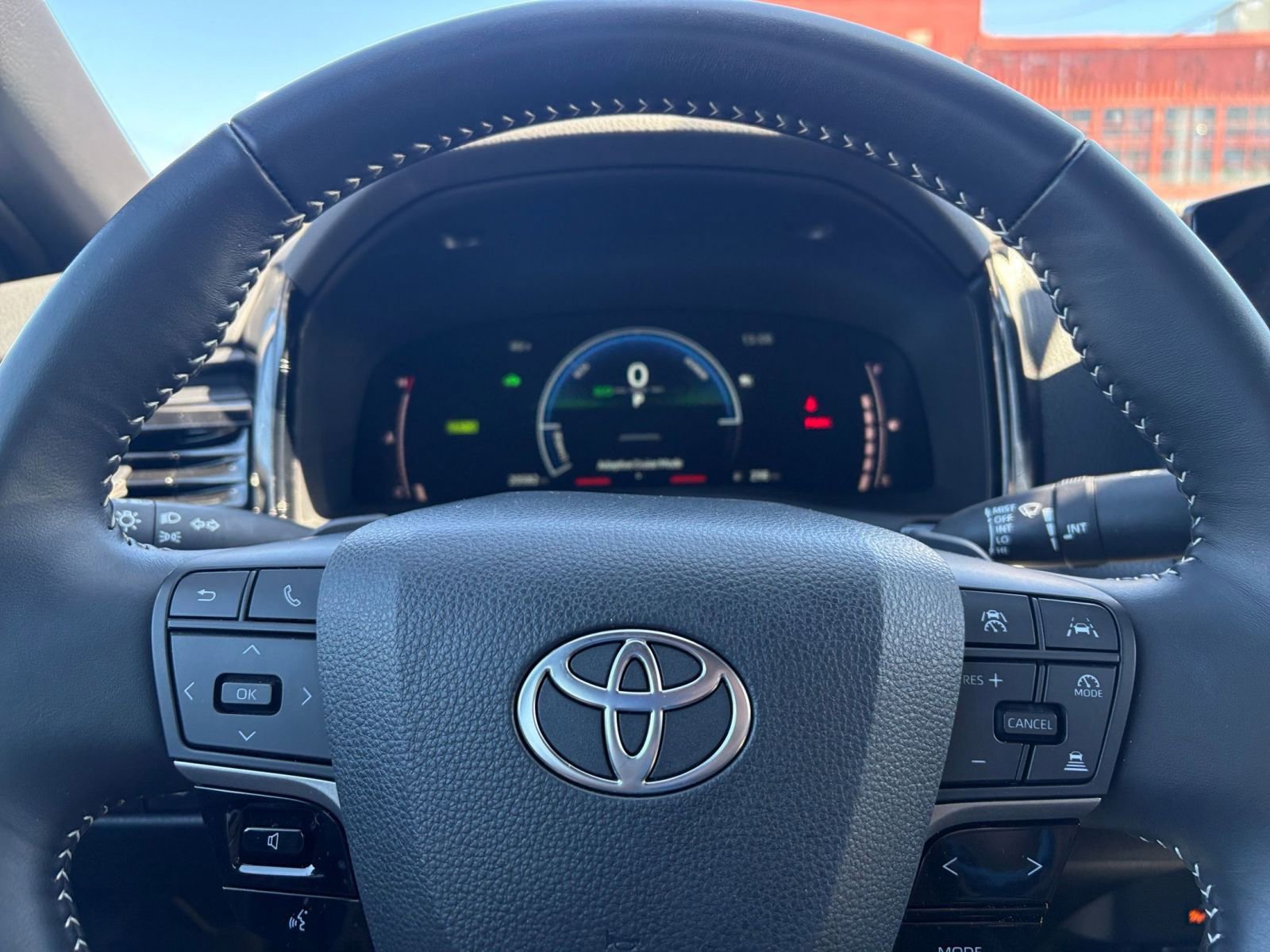 Used 2025 Toyota Camry SE FWD image 24