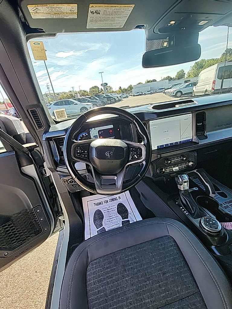 Used 2023 Ford Bronco Outer Banks image 2