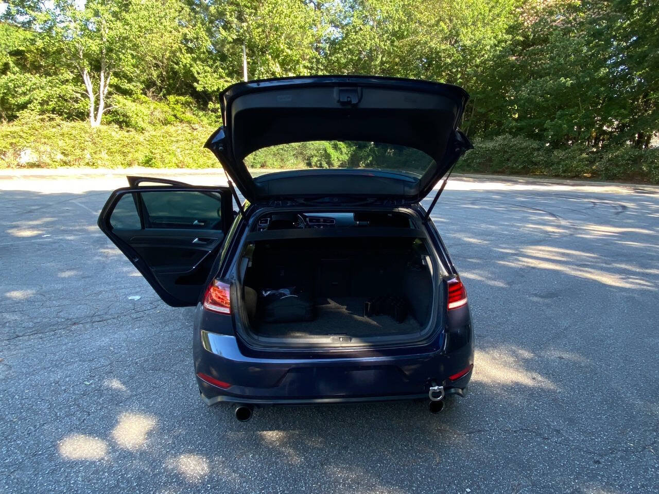 Used 2018 Volkswagen GTI SE FWD image 48