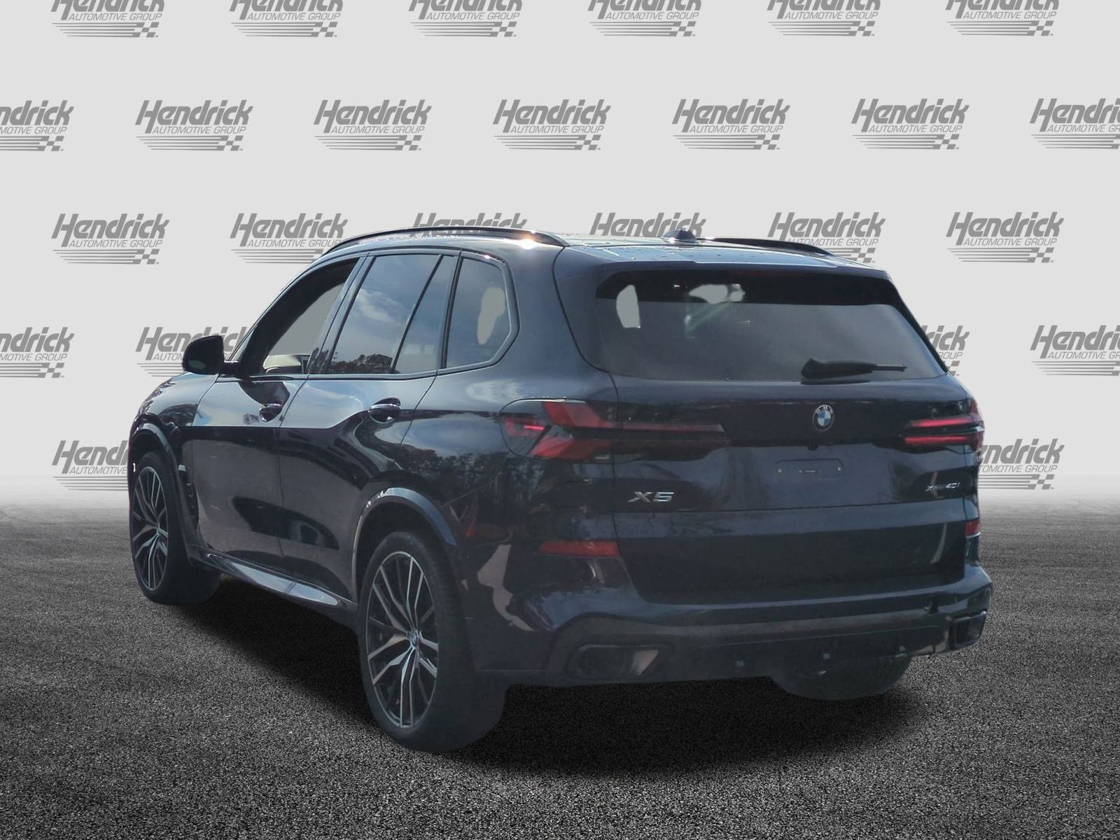 Used 2026 BMW X5 xDrive40i w/ M Sport Package AWD/4WD image 8