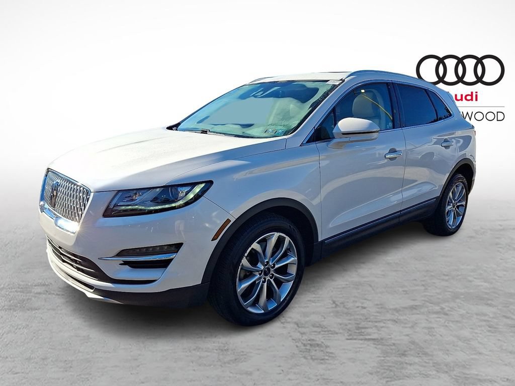 Used 2019 Lincoln MKC Select w/ Select Plus Package AWD/4WD image 3