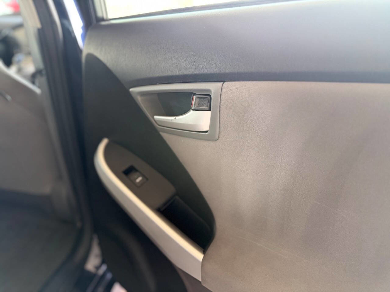 Used 2015 Toyota Prius Two FWD image 31