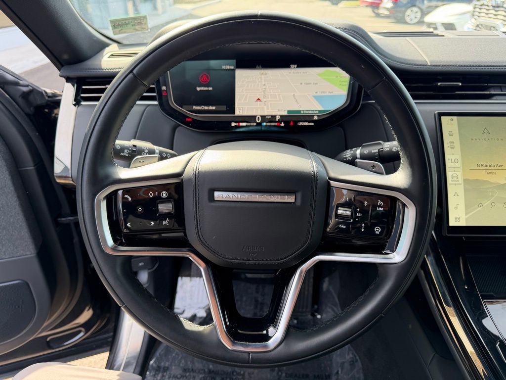 Used 2025 Land Rover Range Rover Sport SE image 17
