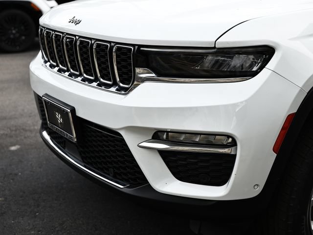 Used 2023 Jeep Grand Cherokee Limited w/ Luxury Tech Group II AWD/4WD image 13