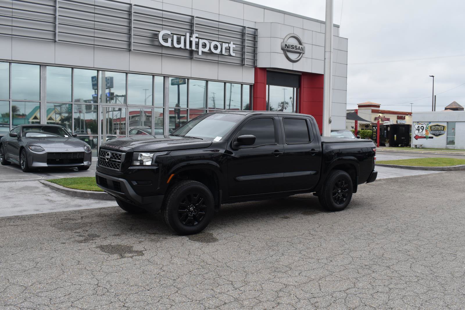 Used 2022 Nissan Frontier SV w/ Technology Package AWD/4WD image 2