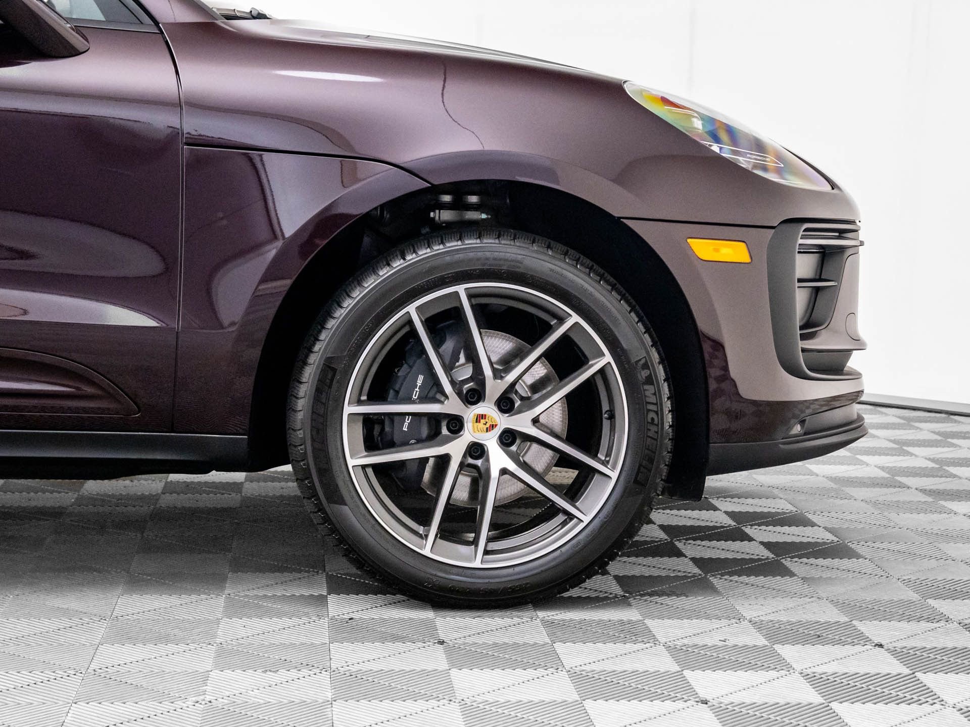 Certified 2026 Porsche Macan image 33