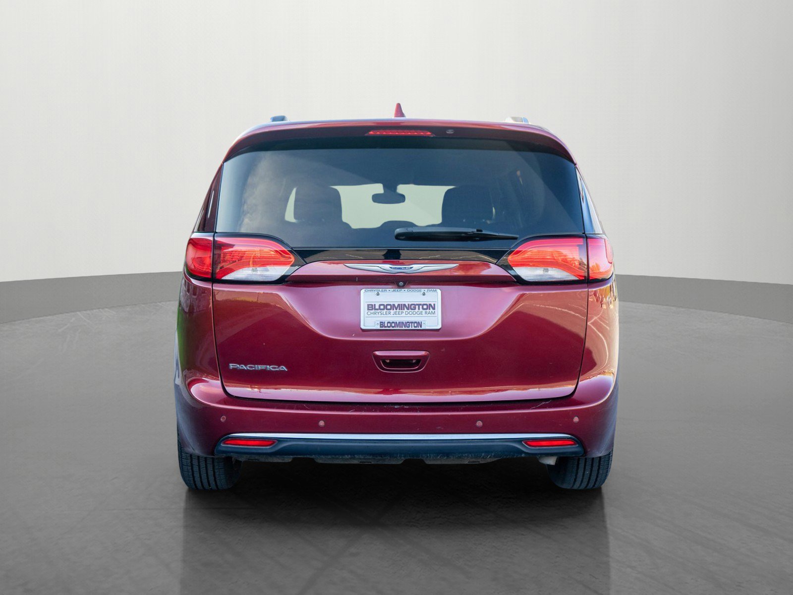Used 2018 Chrysler Pacifica Touring-L FWD image 6