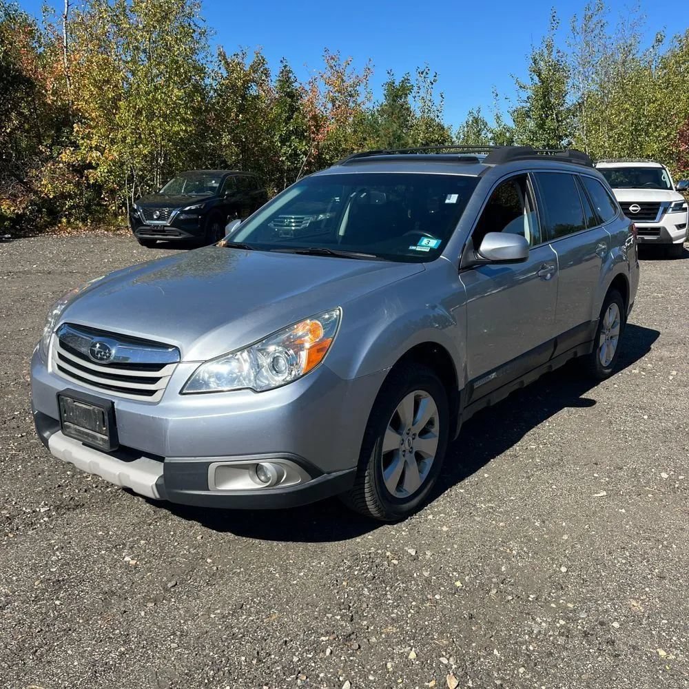 Used 2012 Subaru Outback 2.5i Limited AWD/4WD image 1