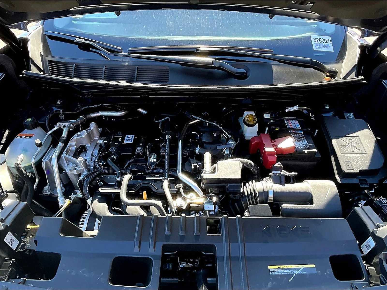 New 2025 Nissan Kicks SR image 14