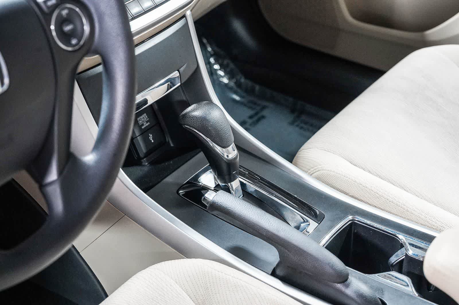 Used 2013 Honda Accord EX image 24