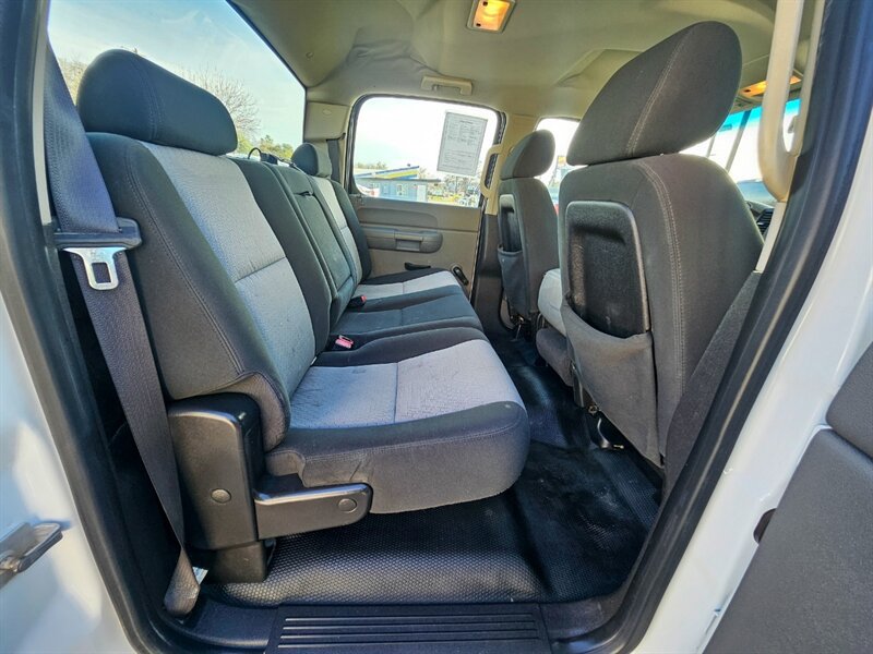 Used 2009 Chevrolet Silverado 2500 W/T AWD/4WD image 17