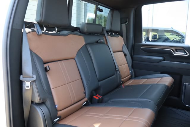 Used 2026 Chevrolet Silverado 2500 High Country w/ High Country Premium Package AWD/4WD image 38