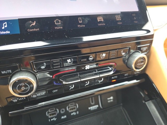 Used 2024 Jeep Grand Cherokee L Summit image 33