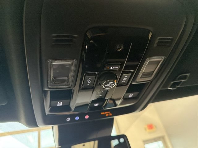 New 2026 GMC Yukon XL Denali w/ Sun & Power Step Package AWD/4WD image 48