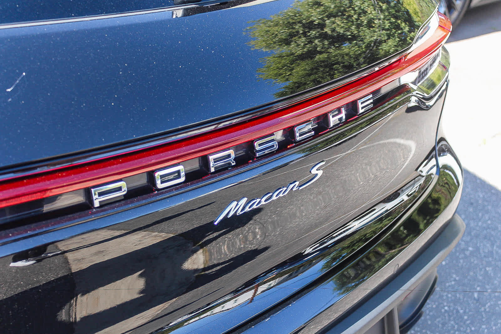 Used 2024 Porsche Macan S AWD/4WD image 36