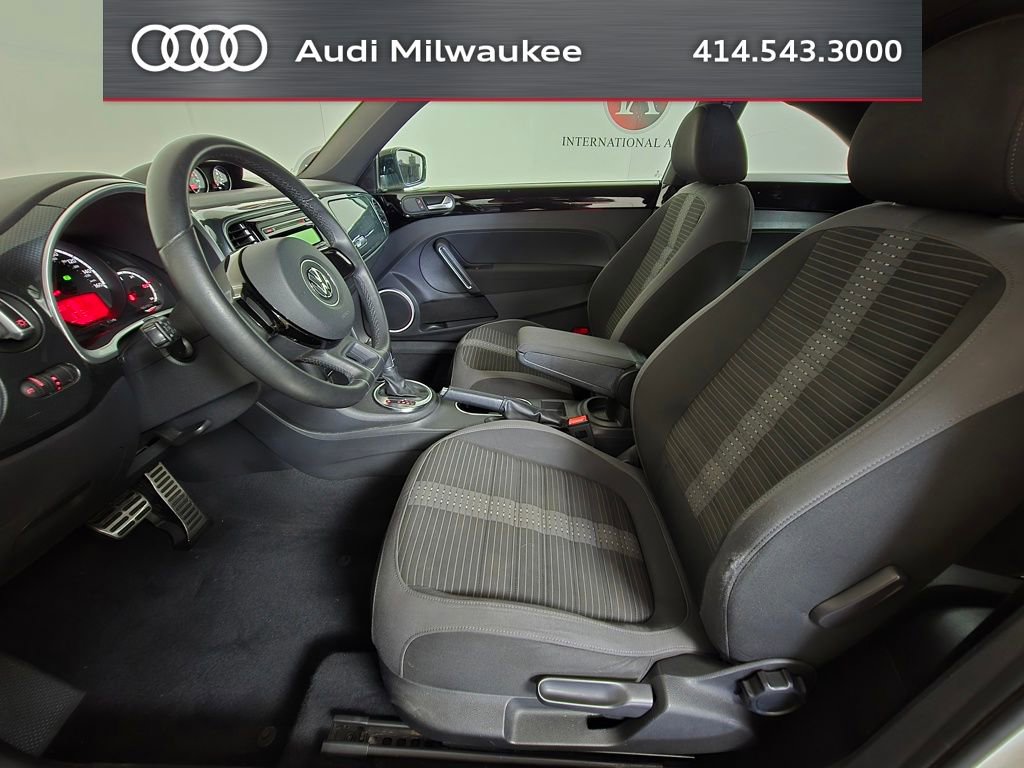 Used 2013 Volkswagen Beetle 2.0T FWD image 15
