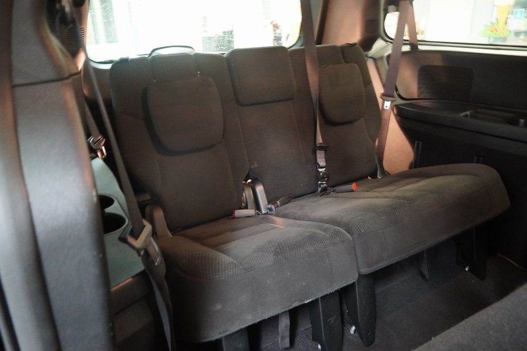 Used 2017 Dodge Grand Caravan SE image 23