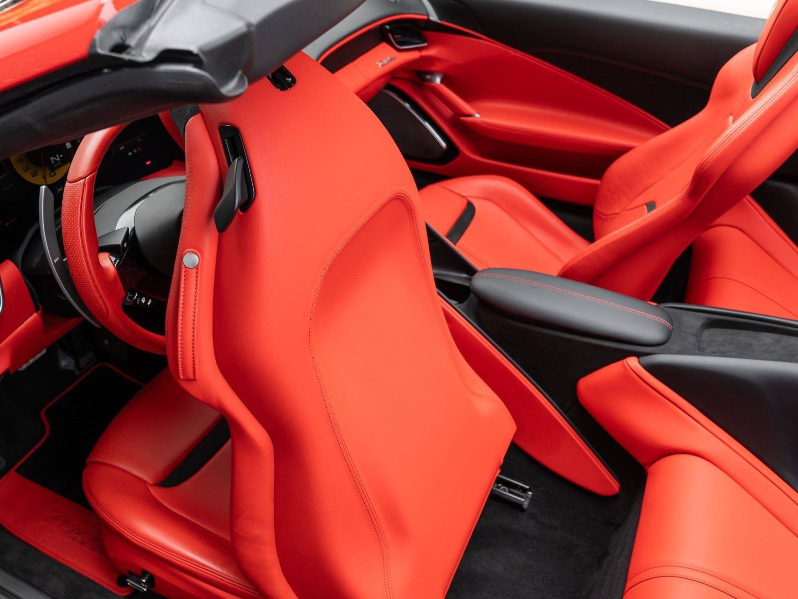 Used 2024 Ferrari Roma Spider RWD image 21