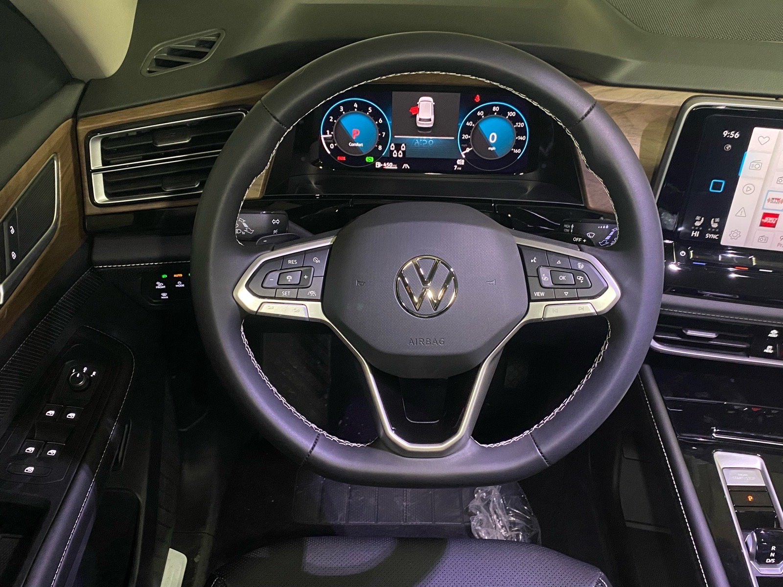 New 2026 Volkswagen Atlas SE FWD image 5