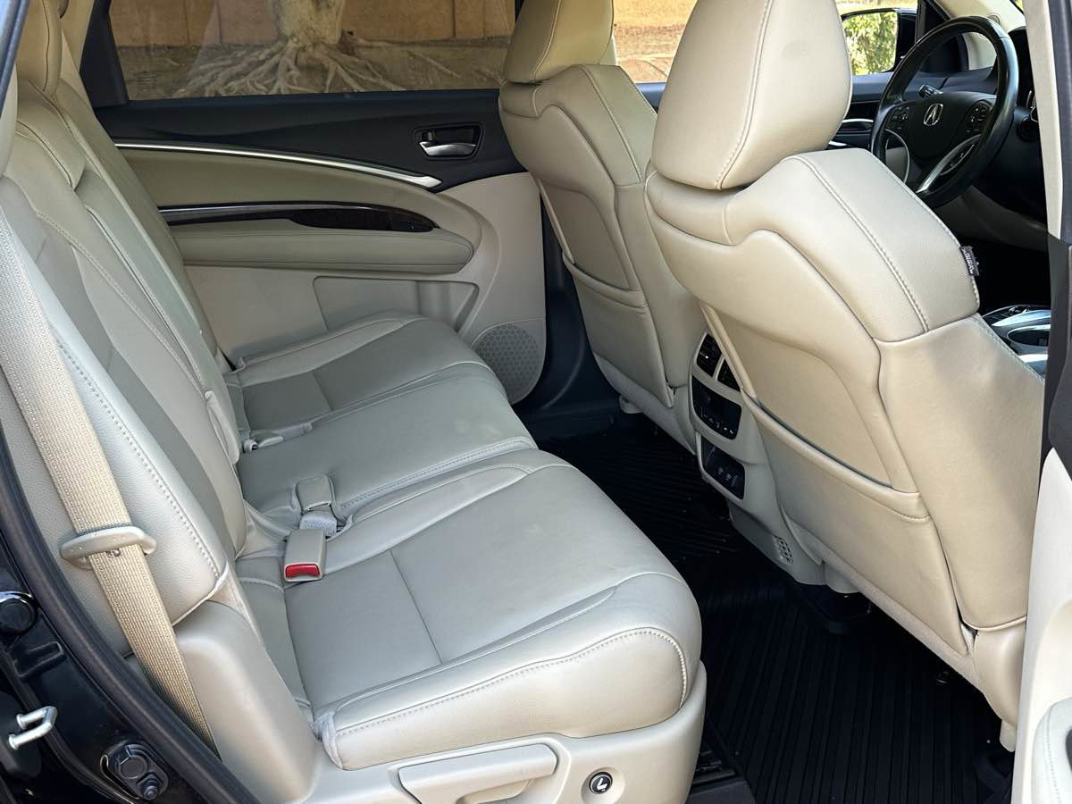 Used 2020 Acura MDX FWD image 17