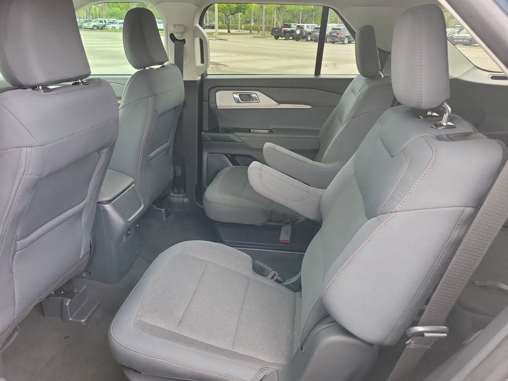 Certified 2025 Ford Explorer Active RWD image 13