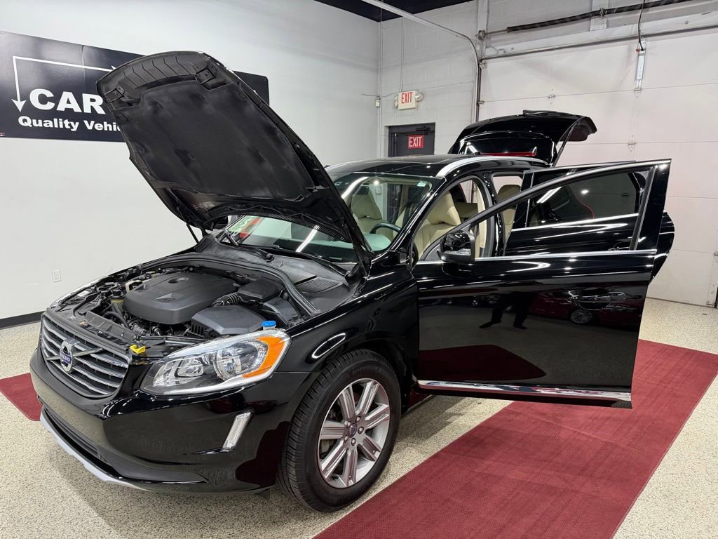 Used 2016 Volvo XC60 T6 w/ Proximity Package AWD/4WD image 37