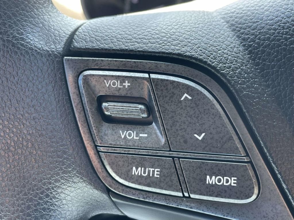 Used 2017 Hyundai Santa Fe Sport w/ 2.4L Value Package 06 FWD image 25