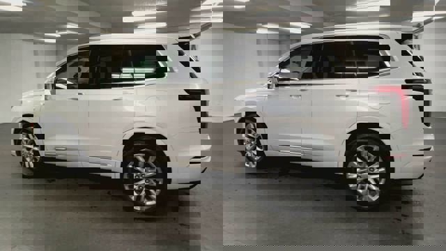 Certified 2020 Cadillac XT6 Premium Luxury image 6