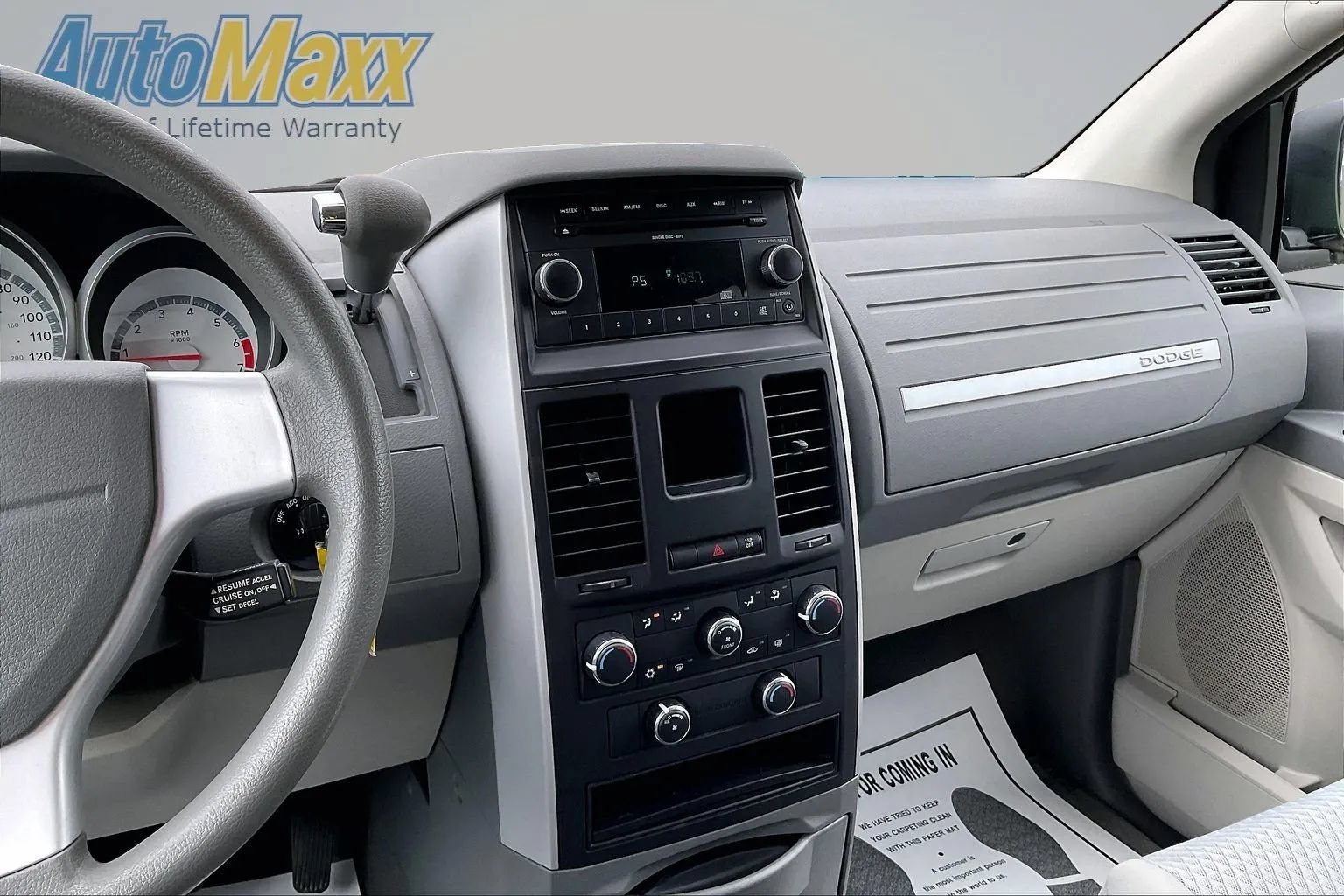 Used 2010 Dodge Grand Caravan SE FWD image 13