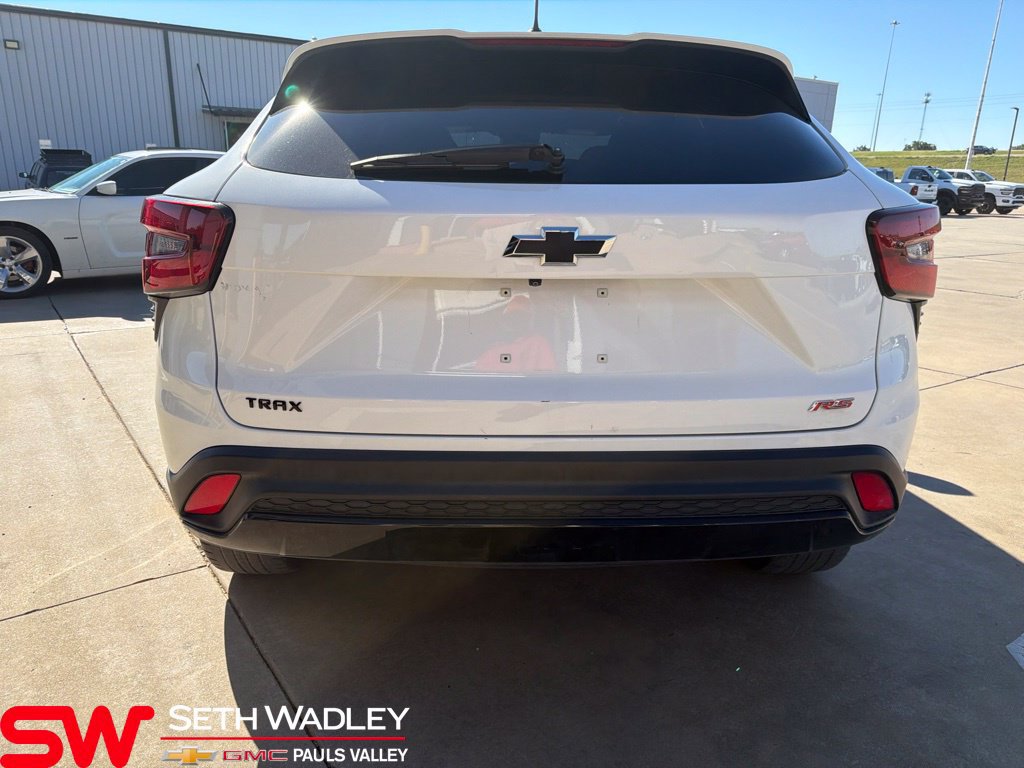 Used 2024 Chevrolet Trax RS FWD image 4