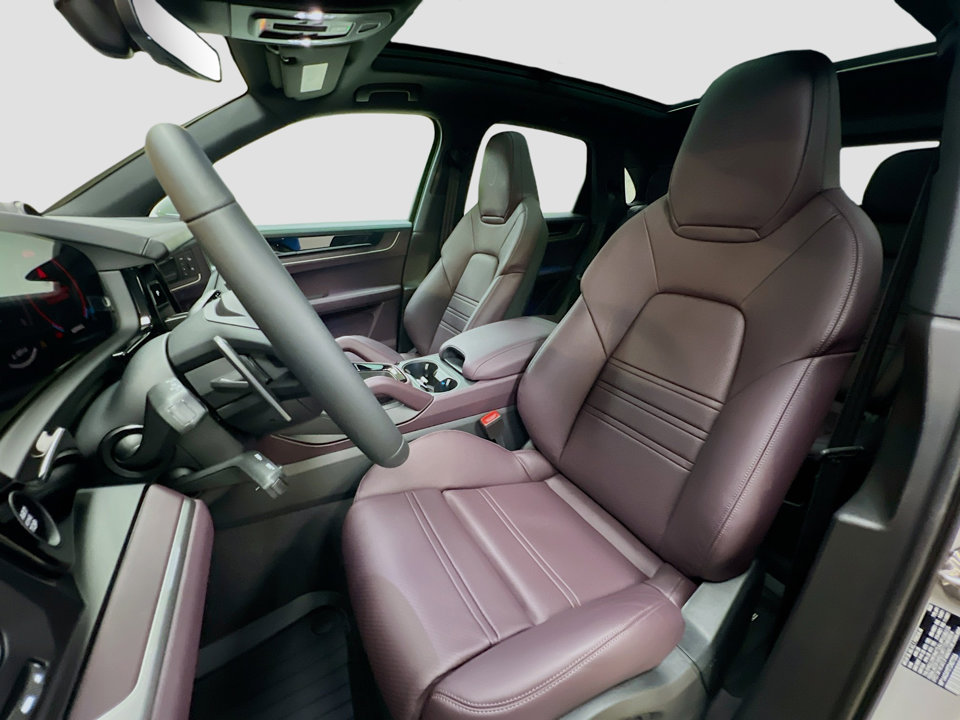 New 2026 Porsche Cayenne AWD/4WD image 5