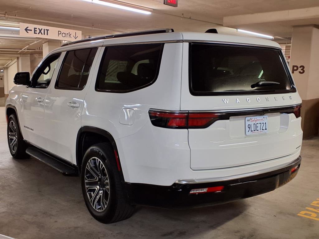 Used 2024 Jeep Wagoneer Series II w/ Flexible Seating Group image 6