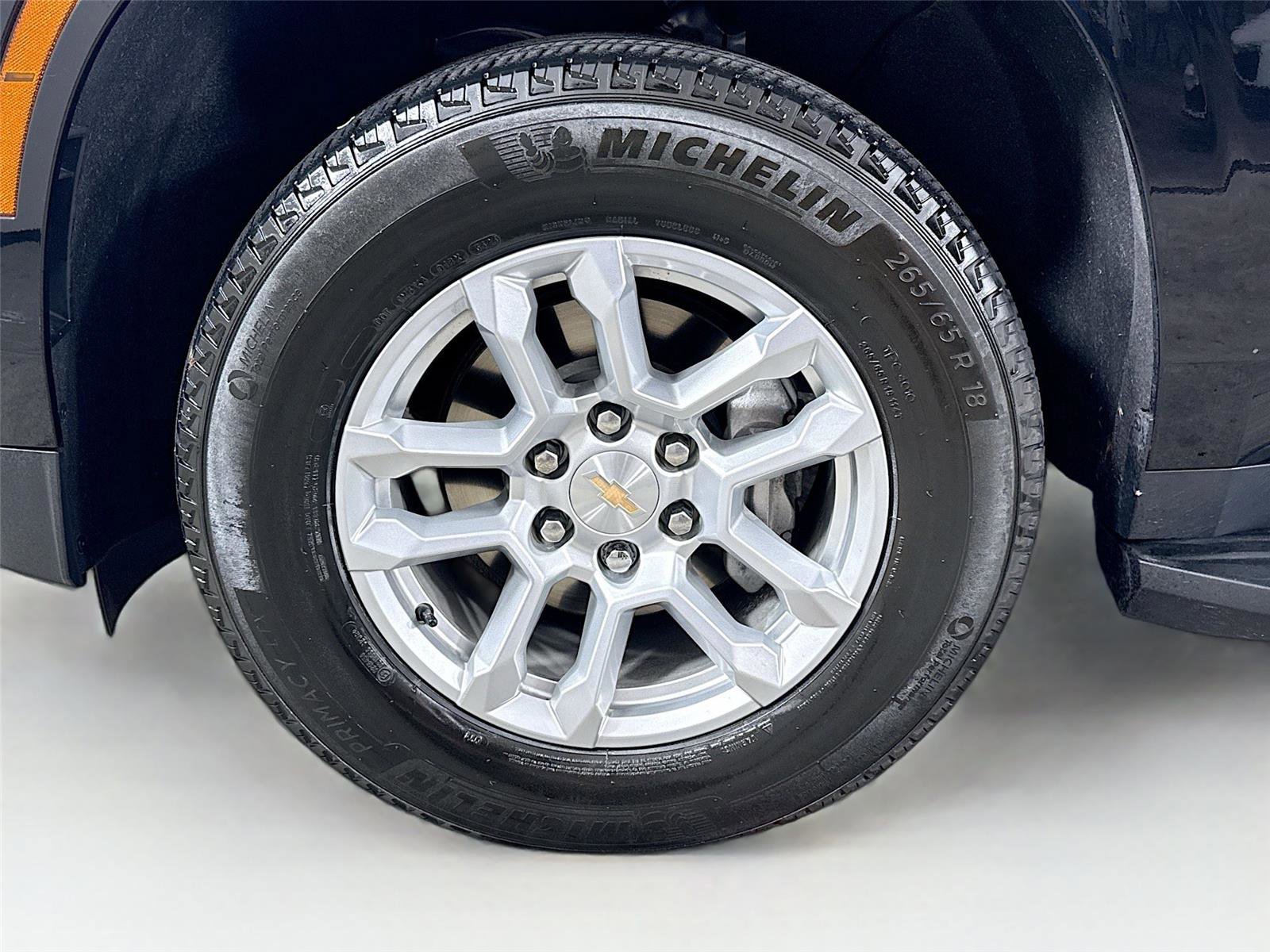 Used 2025 Chevrolet Suburban LS RWD image 28