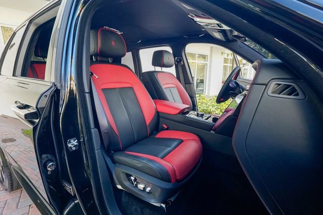 Used 2023 Rolls-Royce Cullinan w/ Cullinan Package image 81