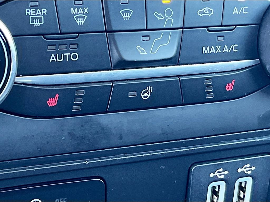 Used 2021 Ford EcoSport SES image 19