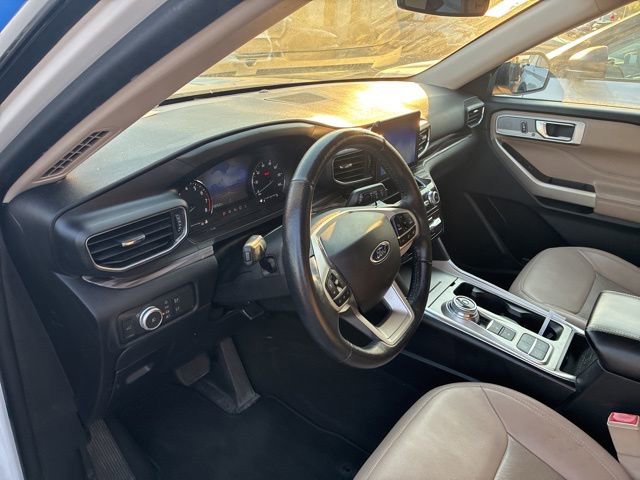 Used 2021 Ford Explorer Limited image 16