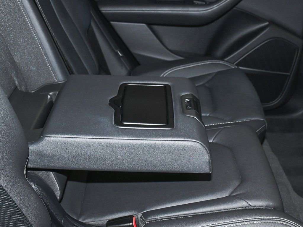 Used 2024 Audi Q8 Premium Plus w/ Premium Plus Package image 76