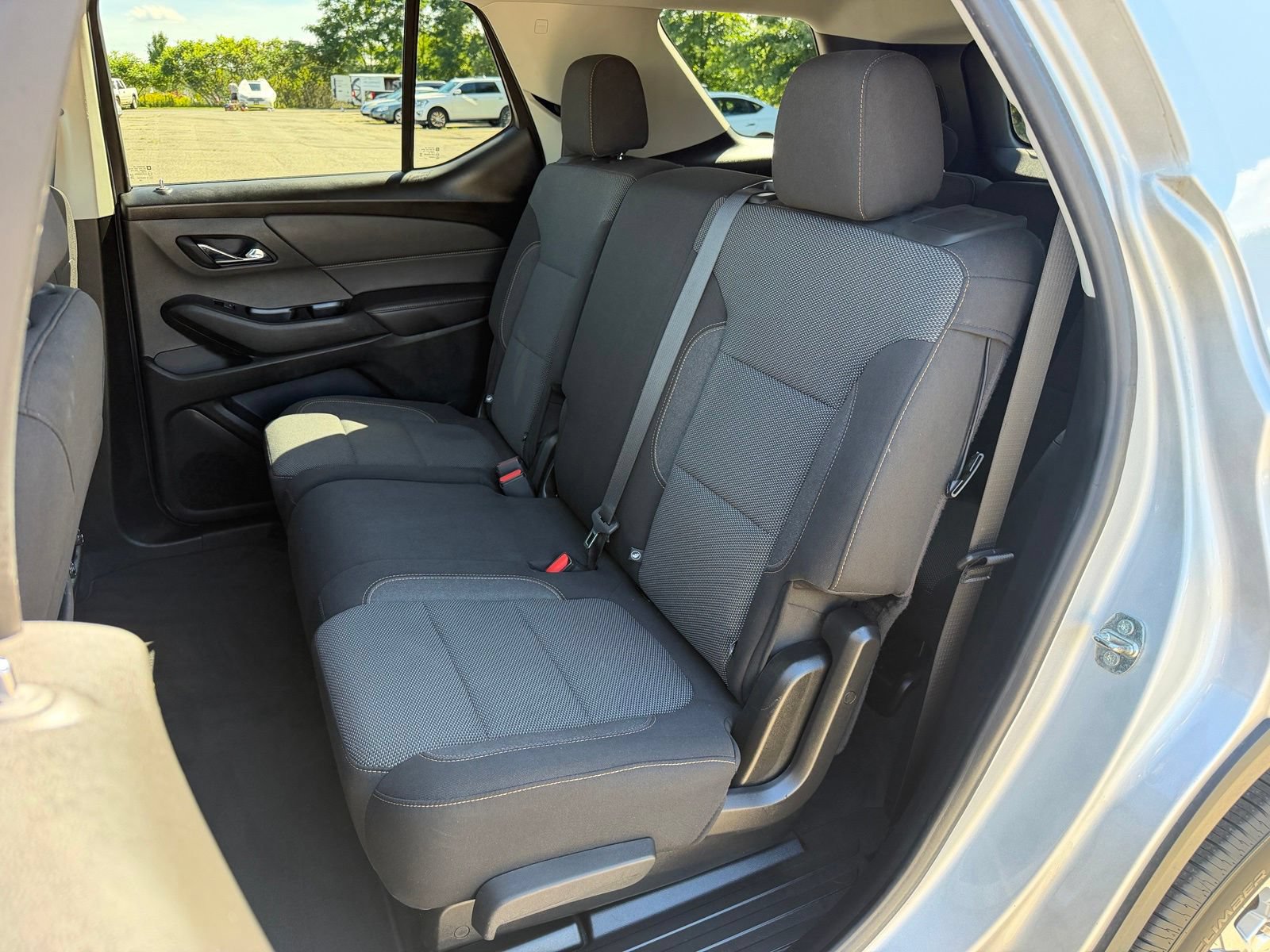 Used 2020 Chevrolet Traverse LS AWD/4WD image 23