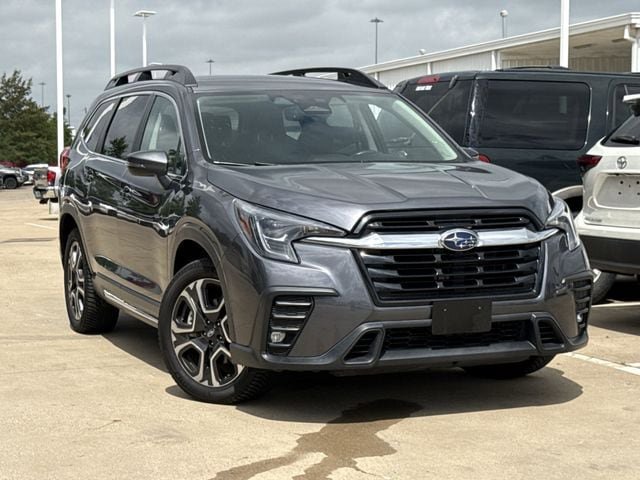 Used 2023 Subaru Ascent Limited AWD/4WD image 2