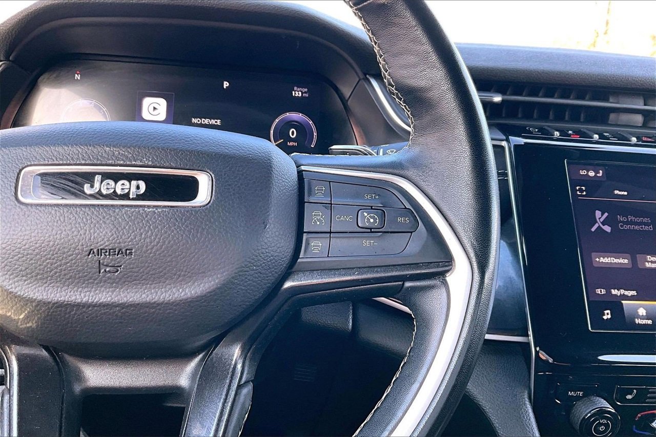 Certified 2022 Jeep Grand Cherokee L Laredo image 30