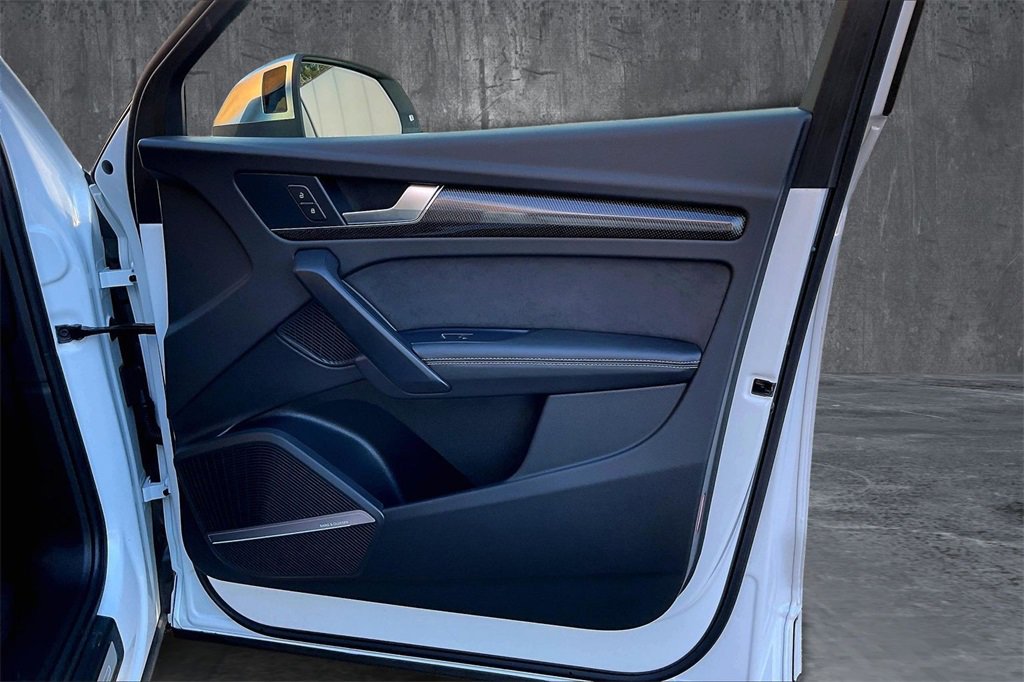 Used 2024 Audi SQ5 Premium Plus w/ Premium Plus Package image 28