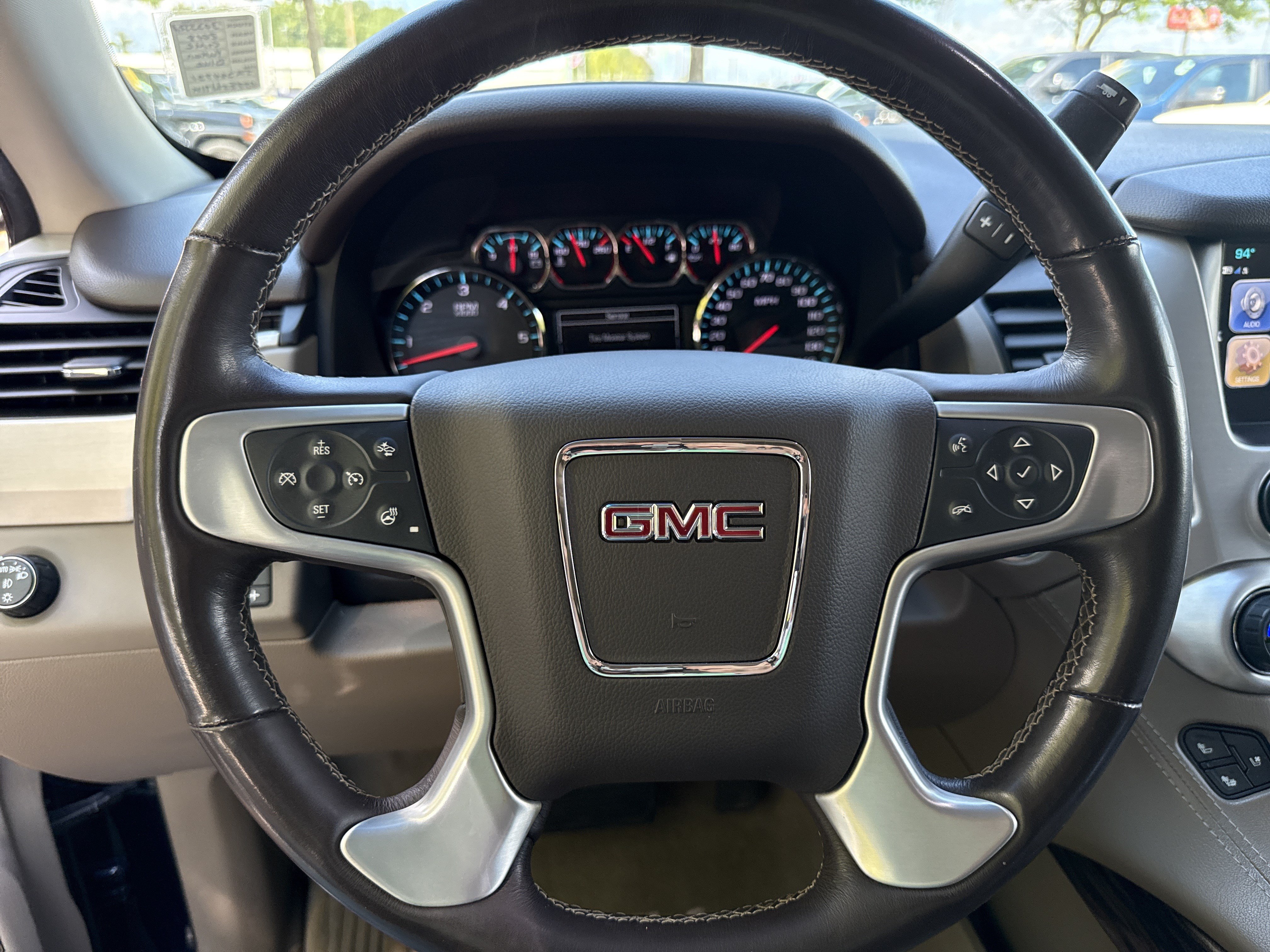 Used 2018 GMC Yukon SLT w/ Premium Edition RWD image 25