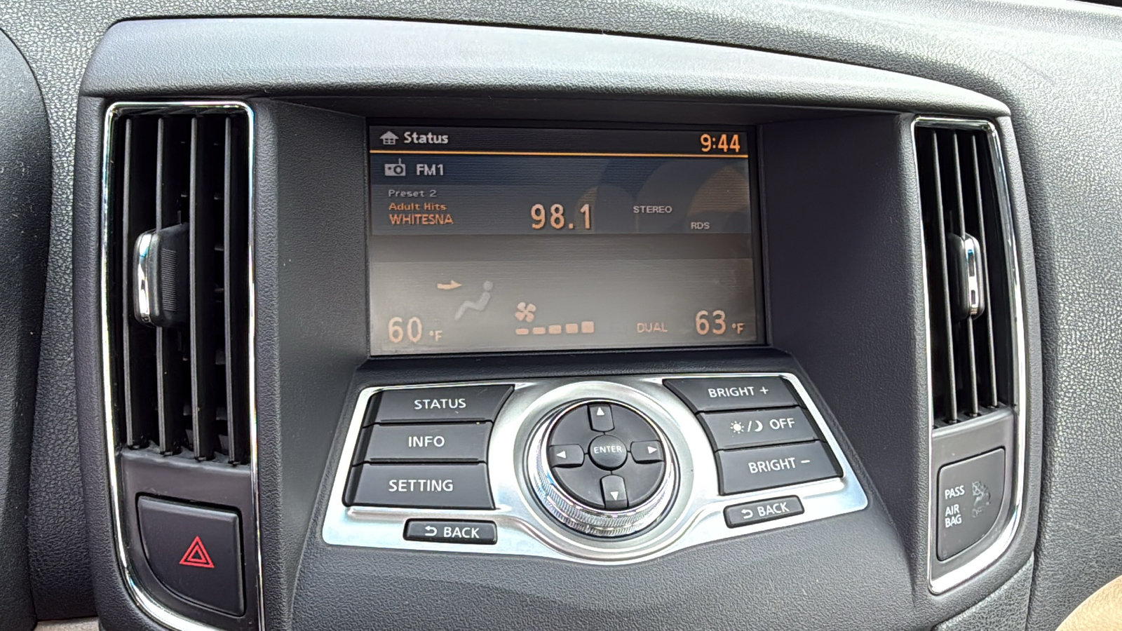 Used 2010 Nissan Maxima 3.5 SV w/ Monitor Pkg FWD image 13