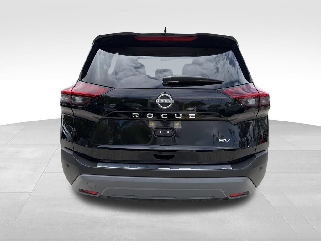 Used 2023 Nissan Rogue SV FWD image 7