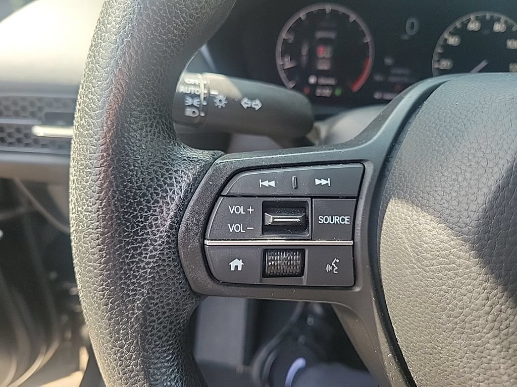 Used 2023 Honda HR-V LX image 18
