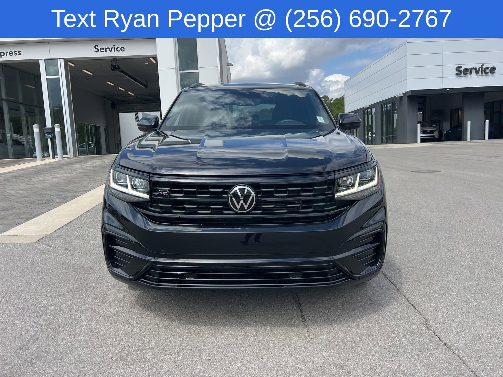 Certified 2023 Volkswagen Atlas Cross Sport SEL R-Line AWD/4WD image 2
