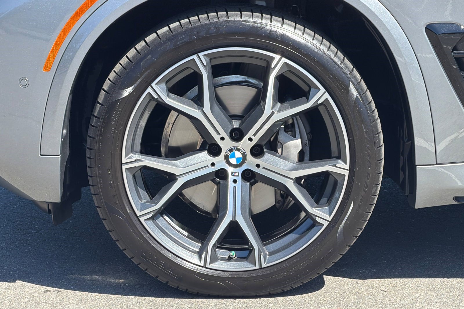 Used 2026 BMW X5 xDrive40i w/ M Sport Package AWD/4WD image 37
