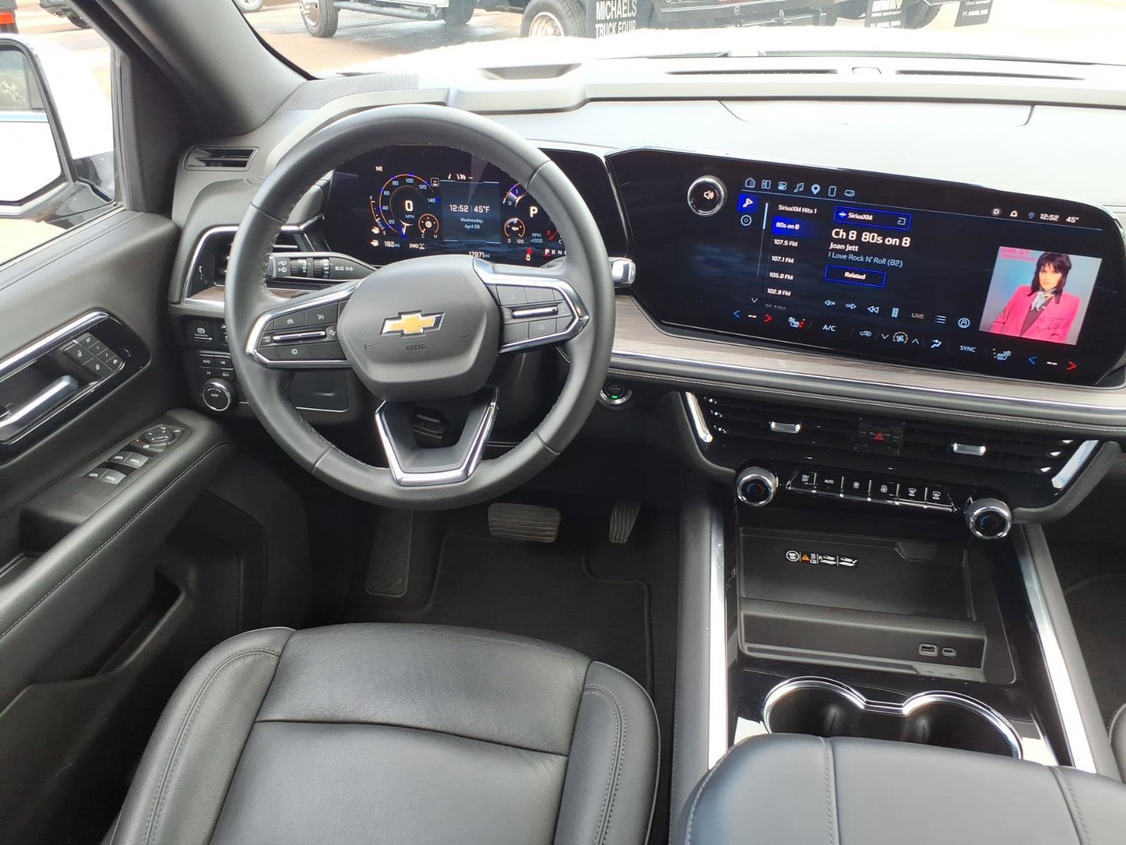 Used 2025 Chevrolet Tahoe LT AWD/4WD image 14