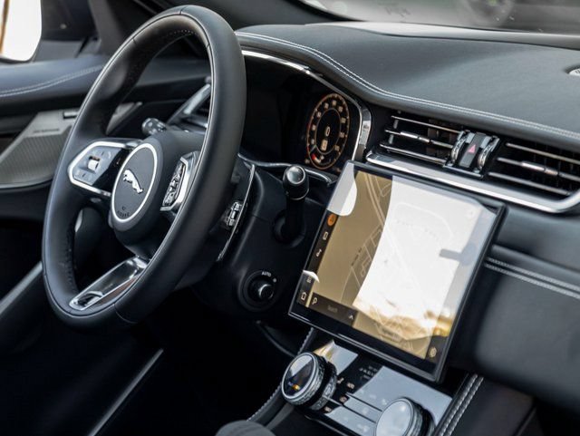 New 2026 Jaguar F-PACE R-Dynamic S AWD/4WD image 30