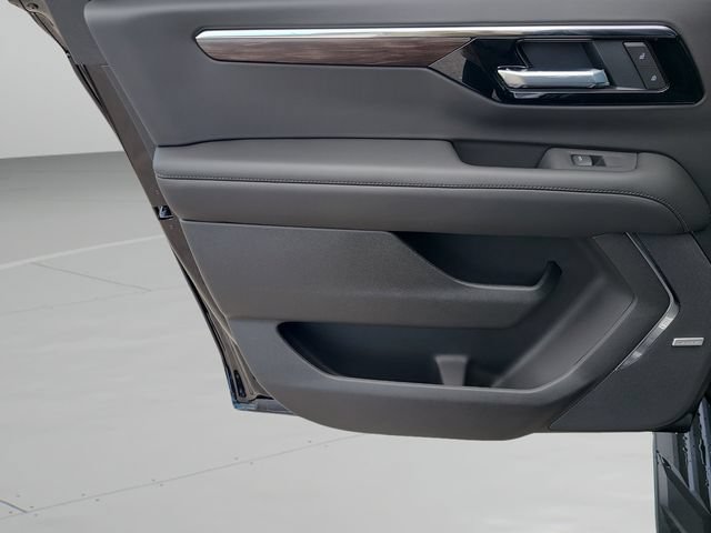 New 2026 Chevrolet Suburban LT w/ Comfort Package RWD image 18